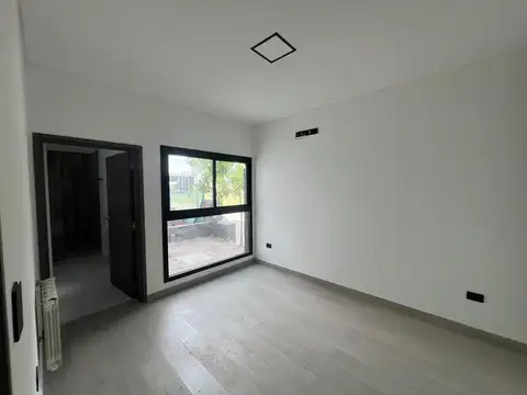 Depto Tipo Casa en Alquiler de 3 ambientes