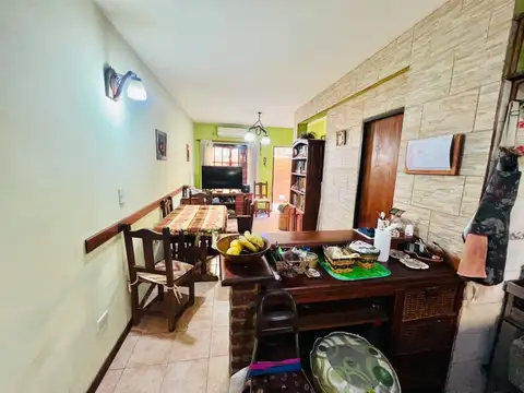 Depto Tipo Casa 4 ambientes con 2 baños