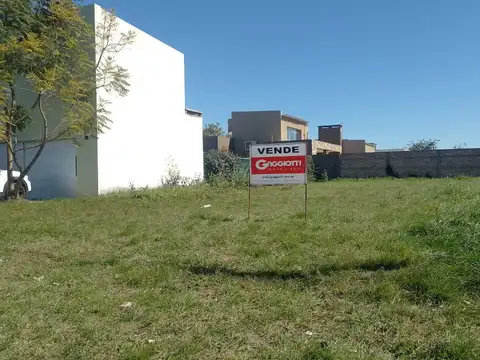 Terreno - Barrio El Bosque