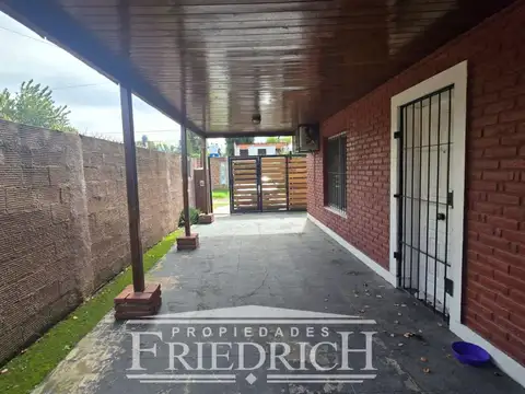 Casa 4 ambientes con 1 baño