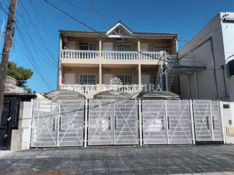 Depto Tipo Casa en Venta de 2 ambientes