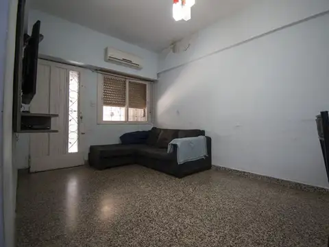 Depto Tipo Casa en Venta en Moron, USD 79.000