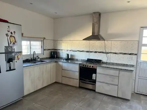 SE VENDE CASA EL FARO 3