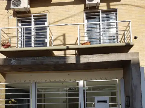 Lisandro de la Torres 4600, Piso 1