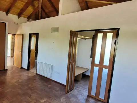 VENTA CASA COUNTRY JOCKEY CLUB 4 DORM 3 BAÑOS PILETA