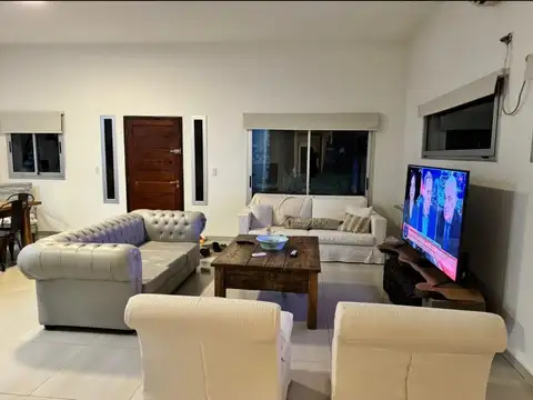 Casa  en Alquiler en Sausalito, Pilar, G.B.A. Zona Norte