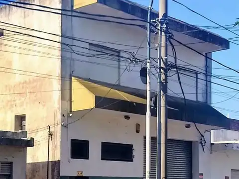 Galpon Indsutrial 400m2 + Oficinas P.A. - Caseros 