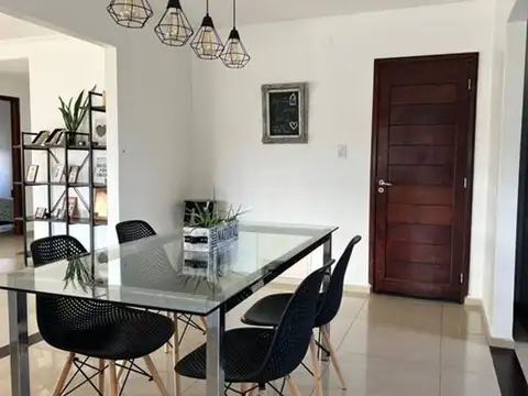 CASA EN VENTA EN BARRANCAS DE IRAOLA