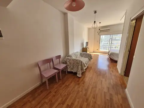 Granaderos 700, Piso 4