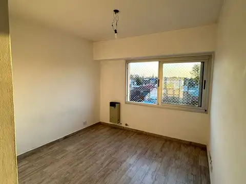 Departamento en Alquiler en Villa Sarmiento, $ 750.000