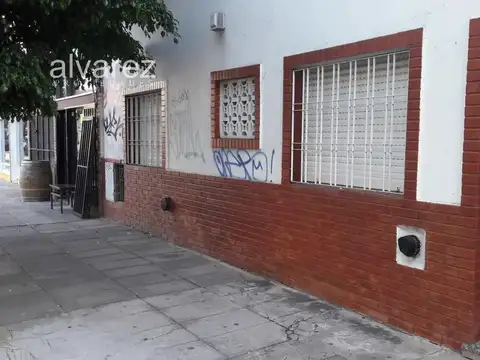 Casa Local Comercial Ituzaingó Norte.