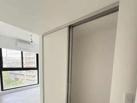 BAH se convierte en un ícono en un barrio en pleno en Almagro