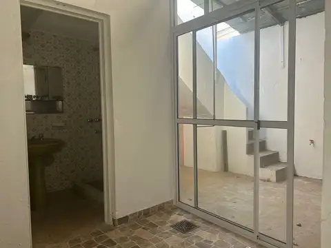 Depto Tipo Casa en Venta 52 años