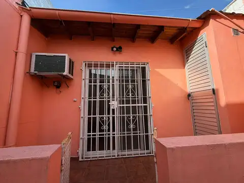 Depto Tipo Casa en Alquiler de 2 ambientes