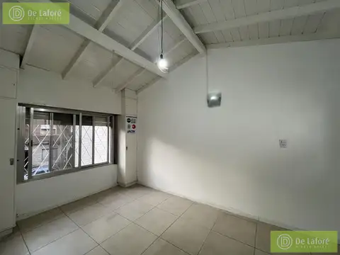 ALQUILER- Casa 4 ambientes en Beccar excelente ubicación, con terraza, patio y parrilla!
