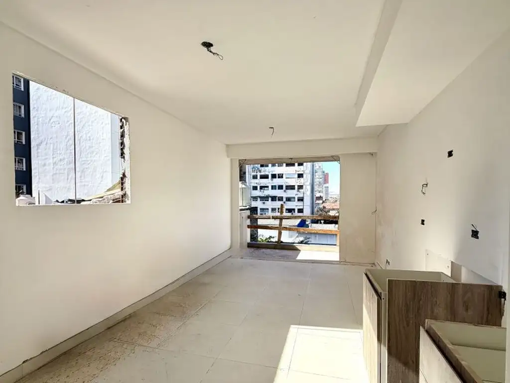 CASTRO BARROS 800, Piso 1