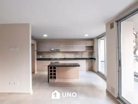 Pje. Cajaraville y Colón - Amplio Dpto de 2 Dormitorios Externo. Posibilidad cochera. 