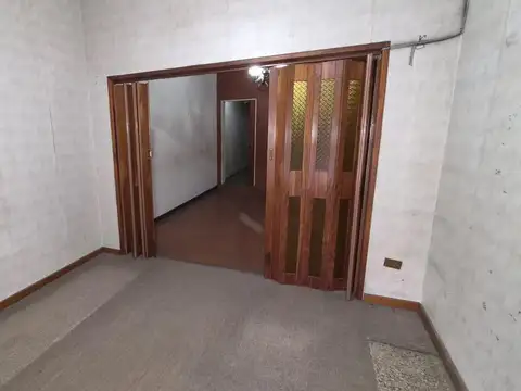 Casa 4 ambientes con 1 baño