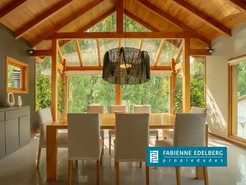 Casa en Venta con 5 cocheras