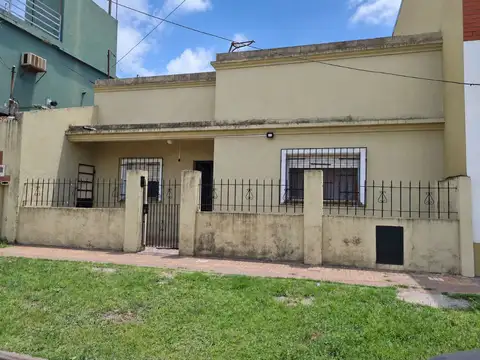 VENTA CASA 3 AMB. FONDO LIBRE SOLANO-APTO CREDITO