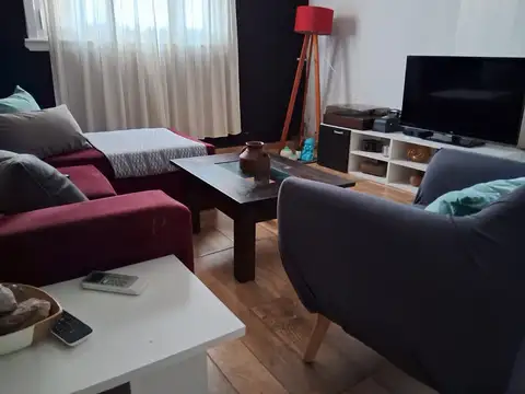 VENTA EN BLOCK, 2 CASAS SOBRE AVENIDA URQUIZA.