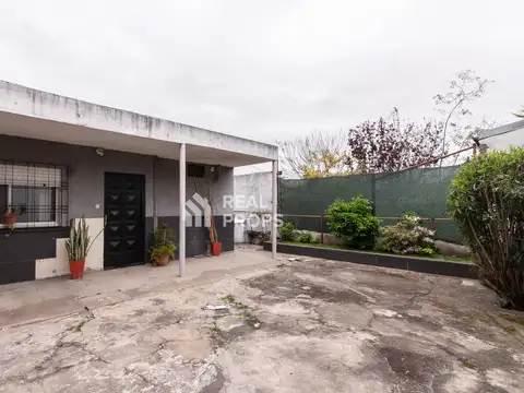 Venta Ph tipo casa 4 ambientes. Apto credito. Temperley