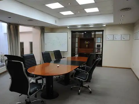 Oficina en Venta con 30 cocheras