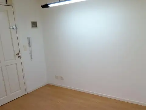 Oficina 3 ambientes con 1 baño