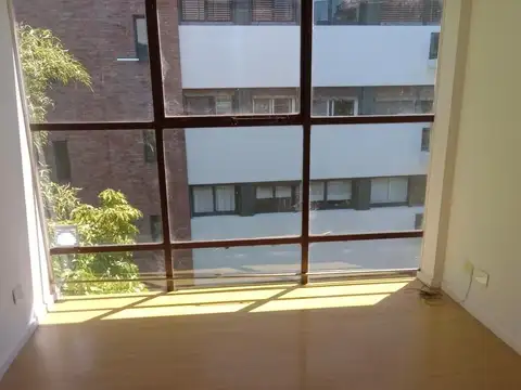 Oficina en Alquiler en San Isidro Centro, $ 850.000