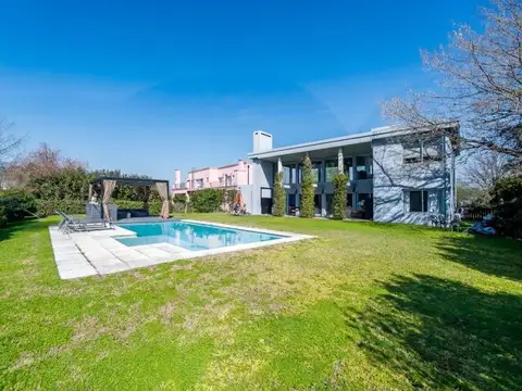 Casa en Venta en Estancias del Rio