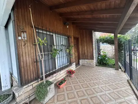 MALVINAS ARGENTINAS CASA EN VENTA 4 DORM