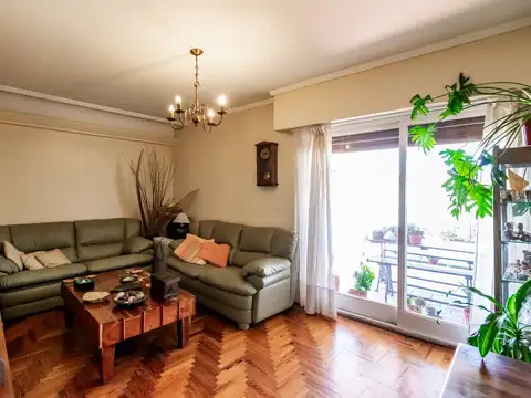 Departamento 4 ambientes con 2 baños
