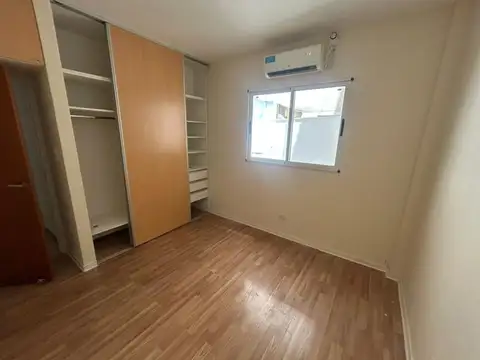 Departamento 2 ambientes con patio