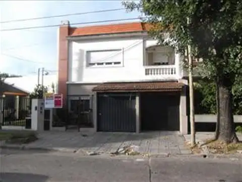 Casa Multifamiliar en Venta en Carapachay