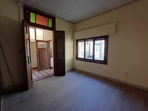 Depto Tipo Casa 5 ambientes con 2 baños