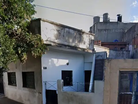 Casa 3 ambientes con 1 baño