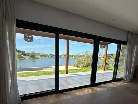 Casa en Alquiler de 3 dormitorios