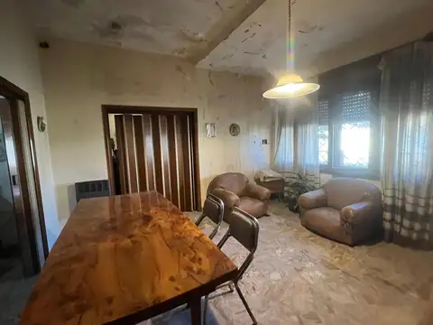 Casa 4 ambientes con 1 baño