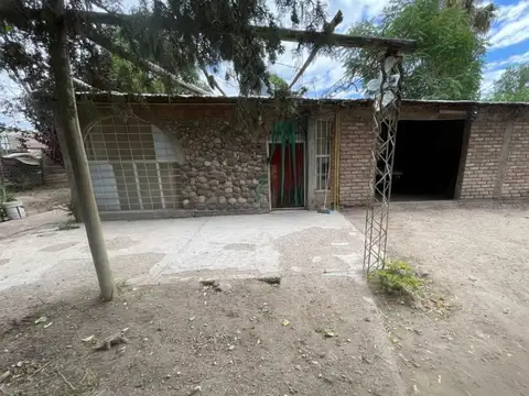 Las Tuyas 8900