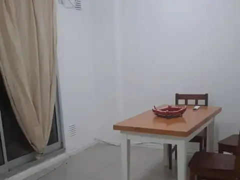 Dr. Juan Felipe Aranguren , Piso 5