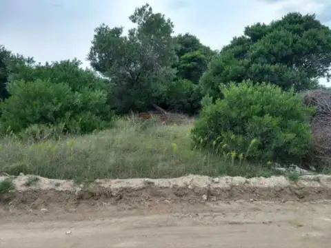 Terreno en Venta 30  mts Fondo