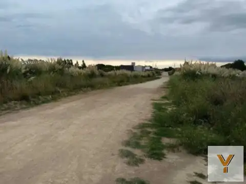 Terrenos en venta - 900mts2 - Balneario Marisol