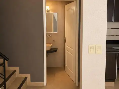Depto Tipo Casa en Venta con 1 cocheras