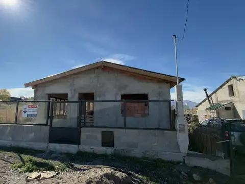 Casa en Trevelin - Oportunidad con Servicios