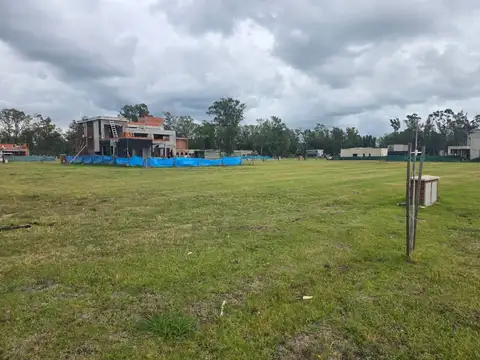 Lote en venta en el Barrio Santa Sofia Pilar del Este
