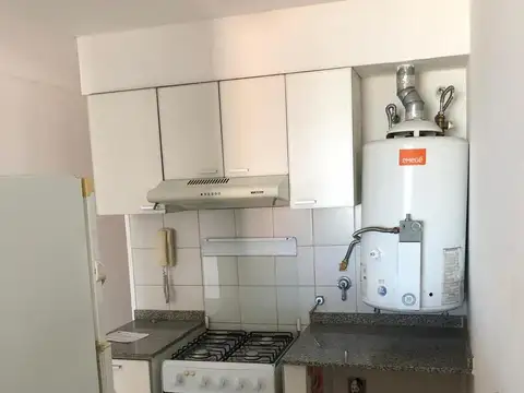 Departamento en Alquiler en Republica De La Sexta, $ 300.000