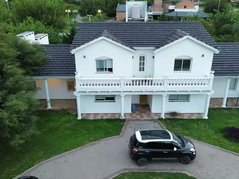 Casa en Venta en 4 Hojas, Villa Allende