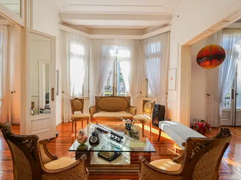 Venta Departamento 3 ambientes en edificio Historico en San Telmo