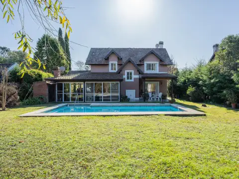 VENTA CASA 4 AMBIENTES C/PISCINA, PARQUE, QUINCHO Y COCHERA EN ECHEVERRÍA DEL LAGO, CANNING