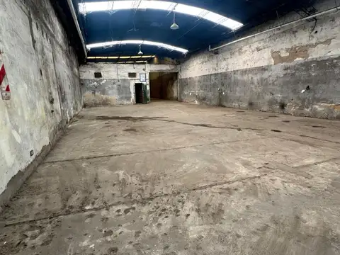 Galpon en Alquiler en Villa Santos Tesei, $ 1.600.000